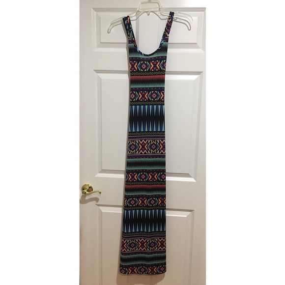 Snap Dresses & Skirts - Geometric Print Maxi-Dress